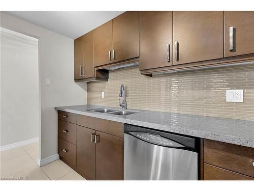 705-155 Kent Street, London, ON - Indoor Photo Showing Kitchen With Double Sink