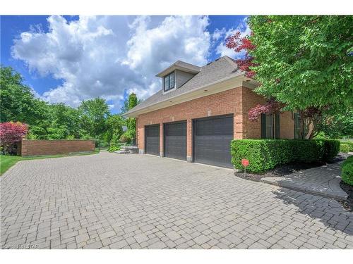 106 Fitzwilliam Boulevard, London, ON - Outdoor