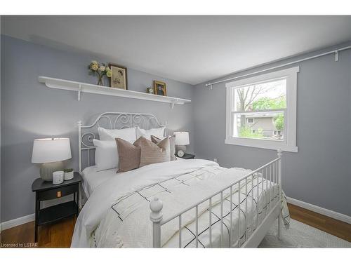 177 Gatineau Road, London, ON - Indoor Photo Showing Bedroom