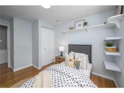 177 Gatineau Road, London, ON - Indoor Photo Showing Bedroom