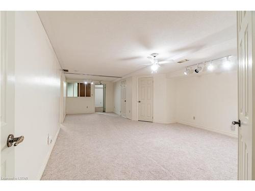 17-65 Fiddlers Green Road, London, ON - Indoor Photo Showing Other Room