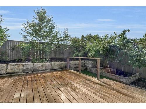 33-41 Earlscourt Terrace, Komoka, ON - Outdoor With Deck Patio Veranda