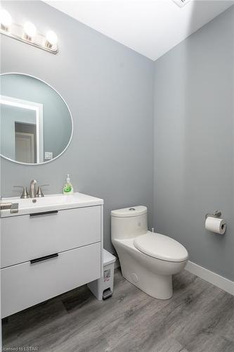 97-1096 Jalna Boulevard N, London, ON - Indoor Photo Showing Bathroom