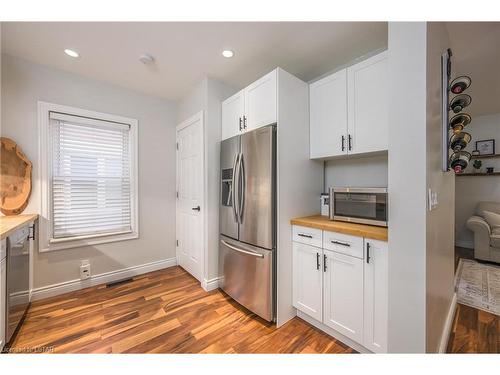 92 Springbank Drive, London, ON - Indoor Photo Showing Kitchen