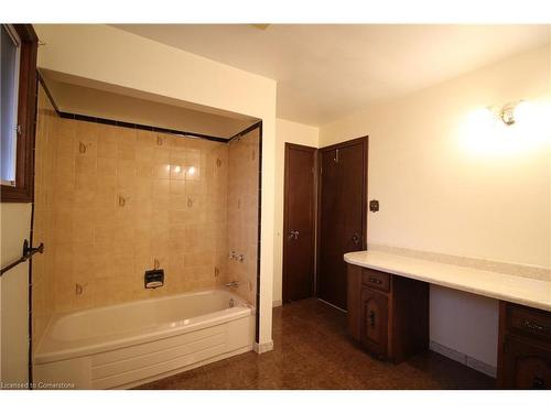 73 Glenmount Avenue, Hamilton, ON - Indoor Photo Showing Bathroom