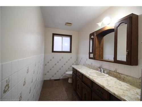 73 Glenmount Avenue, Hamilton, ON - Indoor Photo Showing Bathroom