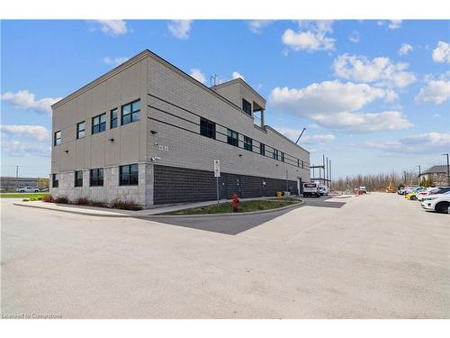 1B-821 North Service Road, Stoney Creek, ON 