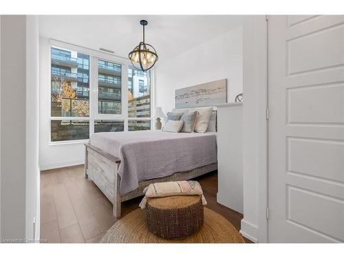 G14-375 Sea Ray Avenue, Innisfil, ON - Indoor Photo Showing Bedroom