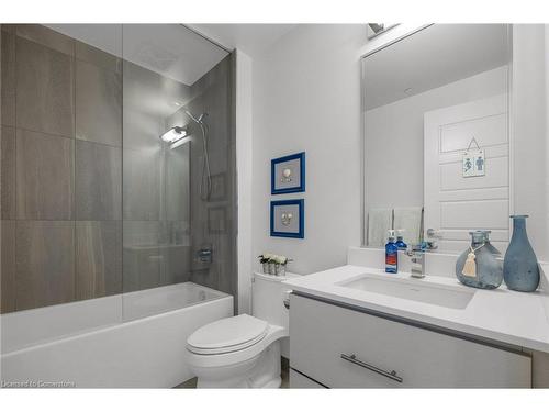 G14-375 Sea Ray Avenue, Innisfil, ON - Indoor Photo Showing Bathroom