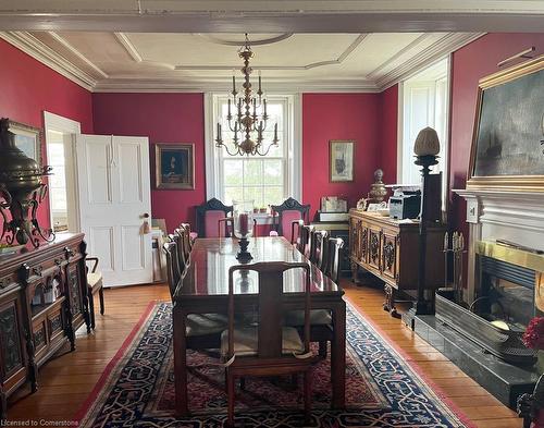 1457 97 Regional Road, Flamborough, ON - Indoor Photo Showing Dining Room