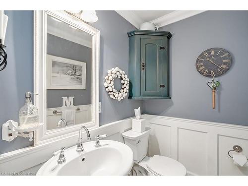 548 Campbellville Road, Flamborough, ON - Indoor Photo Showing Bathroom