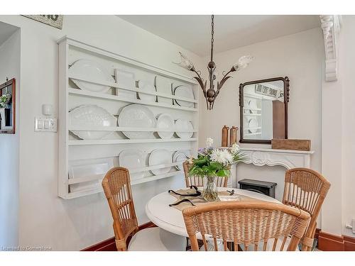 548 Campbellville Road, Flamborough, ON - Indoor Photo Showing Dining Room