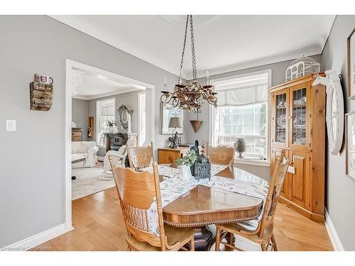 548 Campbellville Road, Flamborough, ON - Indoor Photo Showing Dining Room