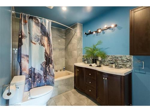 232 Beaver Street, Thorold, ON - Indoor Photo Showing Bathroom