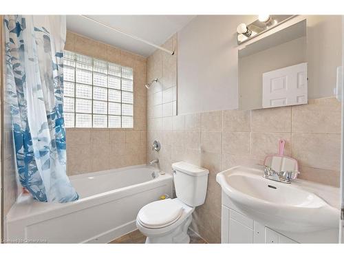 256 South Drive, Simcoe, ON - Indoor Photo Showing Bathroom