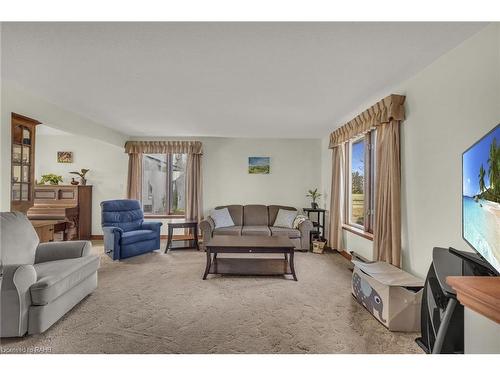 1289 #54 Highway, Caledonia, ON - Indoor Photo Showing Living Room