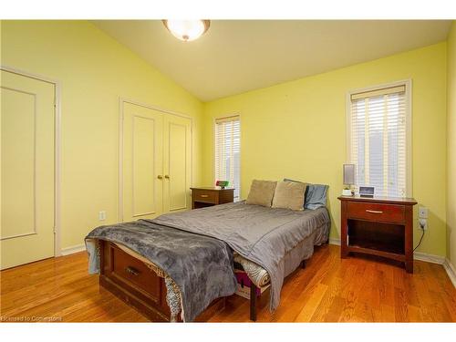 57 Talbot Avenue, Welland, ON - Indoor Photo Showing Bedroom