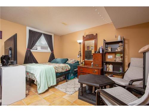 57 Talbot Avenue, Welland, ON - Indoor Photo Showing Other Room