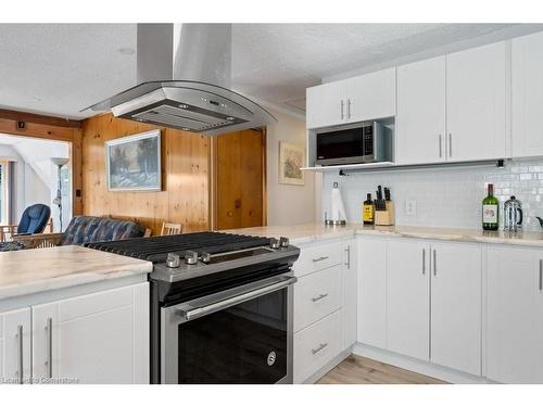 2592 Lakeshore Road, Dunnville, ON - Indoor Photo Showing Kitchen