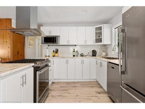 2592 Lakeshore Road, Dunnville, ON - Indoor Photo Showing Kitchen With Upgraded Kitchen