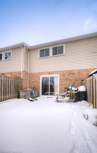 15-149 St Catharines Street, Smithville, ON - Outdoor With Exterior