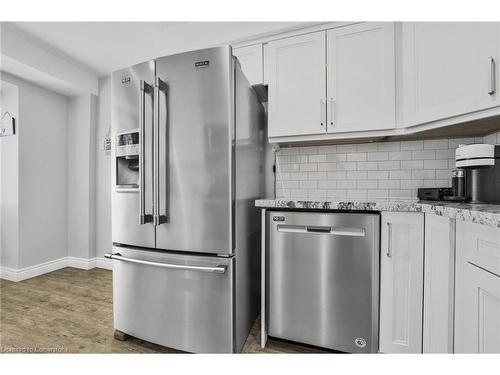 23-3460 South Millway, Mississauga, ON - Indoor Photo Showing Kitchen With Stainless Steel Kitchen