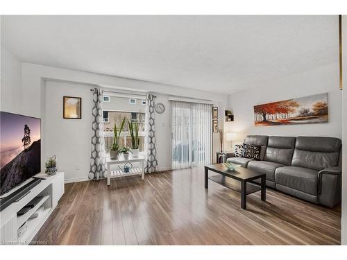 23-3460 South Millway, Mississauga, ON - Indoor Photo Showing Living Room