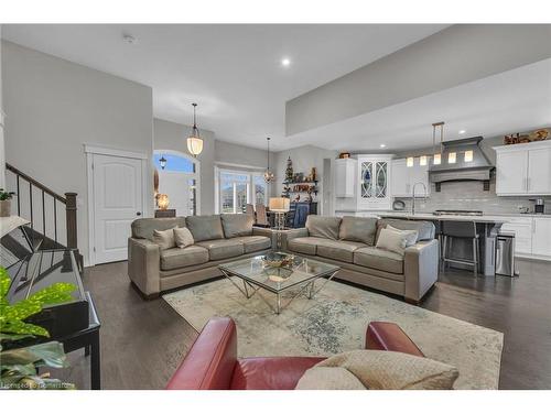 11 Taishan Place, Waterford, ON - Indoor Photo Showing Living Room