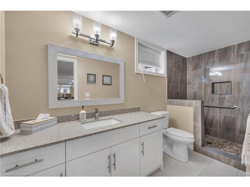 11 Taishan Place, Waterford, ON - Indoor Photo Showing Bathroom