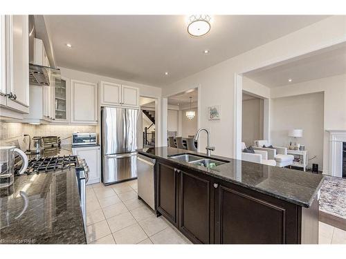 2453 Village Common, Oakville, ON - Indoor Photo Showing Kitchen With Double Sink With Upgraded Kitchen