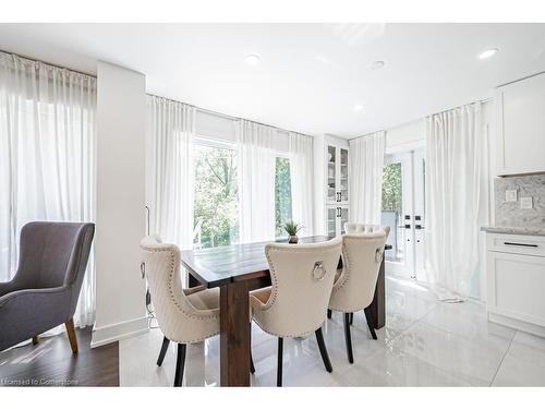 704 Old Dundas Road, Hamilton, ON - Indoor Photo Showing Dining Room