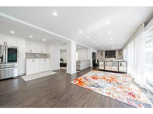 704 Old Dundas Road, Hamilton, ON - Indoor Photo Showing Kitchen