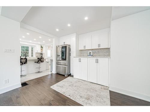 704 Old Dundas Road, Hamilton, ON - Indoor Photo Showing Kitchen