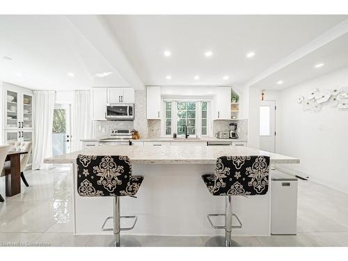 704 Old Dundas Road, Hamilton, ON - Indoor Photo Showing Kitchen With Upgraded Kitchen