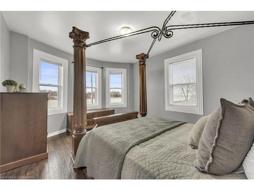 898 Port Maitland Road, Port Maitland, ON - Indoor Photo Showing Bedroom