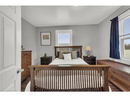 898 Port Maitland Road, Port Maitland, ON - Indoor Photo Showing Bedroom