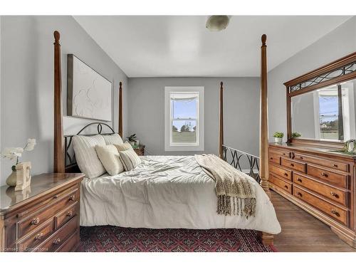 898 Port Maitland Road, Port Maitland, ON - Indoor Photo Showing Bedroom