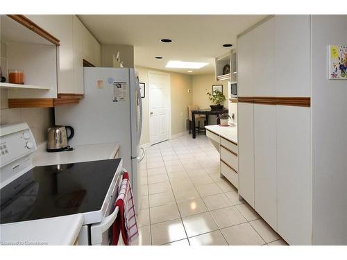 Ph3-150 Wilson Street W, Ancaster, ON - Indoor Photo Showing Kitchen