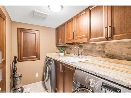 1399 Safari Road, Flamborough, ON - Indoor Photo Showing Laundry Room