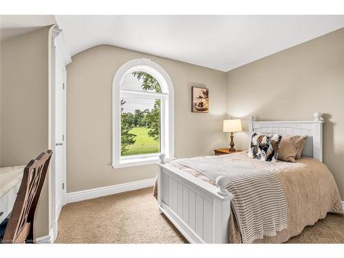 1399 Safari Road, Flamborough, ON - Indoor Photo Showing Bedroom