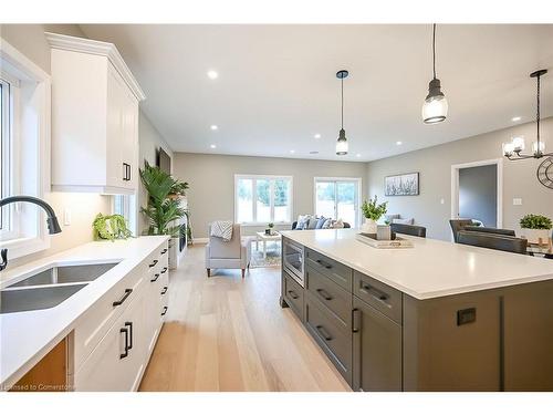 88 St. Michael'S Street, Delhi, ON - Indoor Photo Showing Kitchen With Double Sink With Upgraded Kitchen