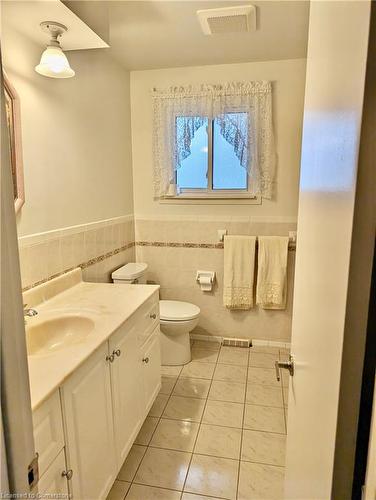 6751 Demetre Crescent, Niagara Falls, ON - Indoor Photo Showing Bathroom