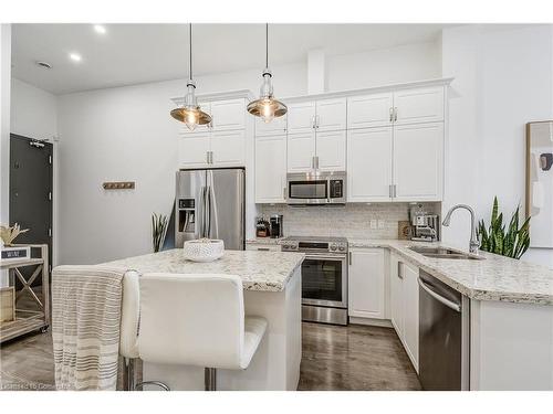 218A-85 Morrell Street, Brantford, ON - Indoor Photo Showing Kitchen With Double Sink With Upgraded Kitchen