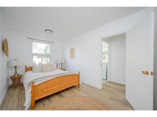 44 Old Cut Boulevard, Long Point, ON - Indoor Photo Showing Bedroom