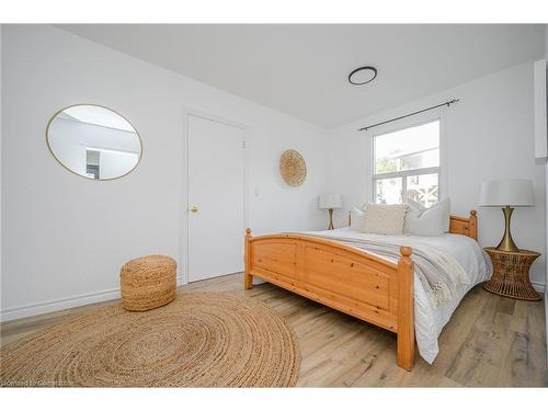 44 Old Cut Boulevard, Long Point, ON - Indoor Photo Showing Bedroom