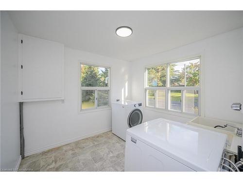 44 Old Cut Boulevard, Long Point, ON - Indoor Photo Showing Laundry Room