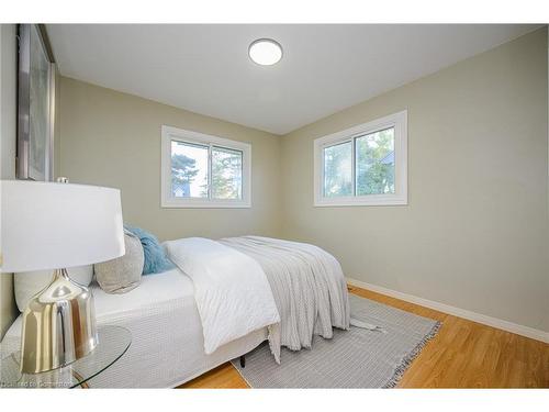 44 Old Cut Boulevard, Long Point, ON - Indoor Photo Showing Bedroom