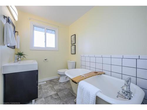 44 Old Cut Boulevard, Long Point, ON - Indoor Photo Showing Bathroom