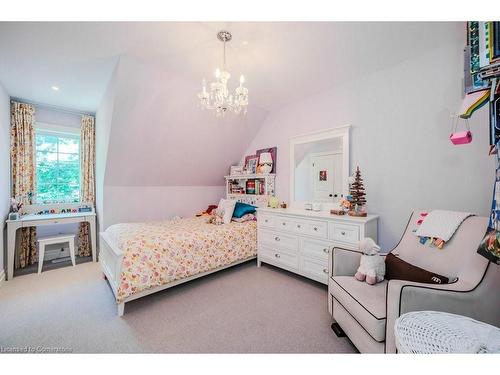 6490 Panton Street, Burlington, ON - Indoor Photo Showing Bedroom