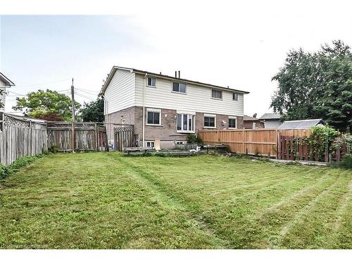 116 Gainsborough Road, Hamilton, ON - Outdoor With Backyard